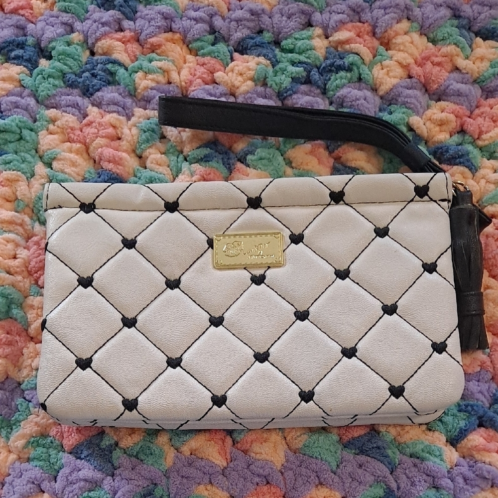Adorable and Elegant Luv Betsey Cream and Black Heart Quilted Wristlet, EUC